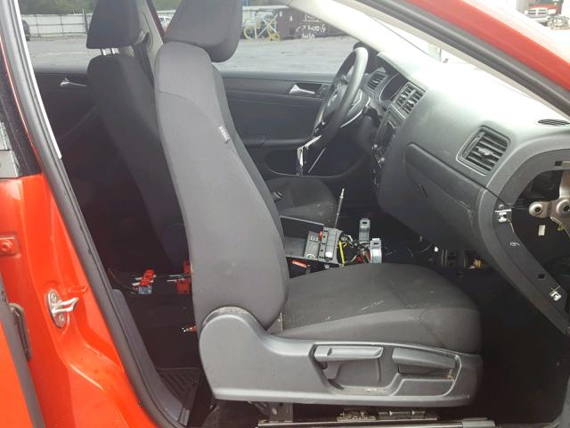 3VW2K7AJ1FM410697 - 2015 VOLKSWAGEN JETTA BASE Կարմիր լուսանկար 5