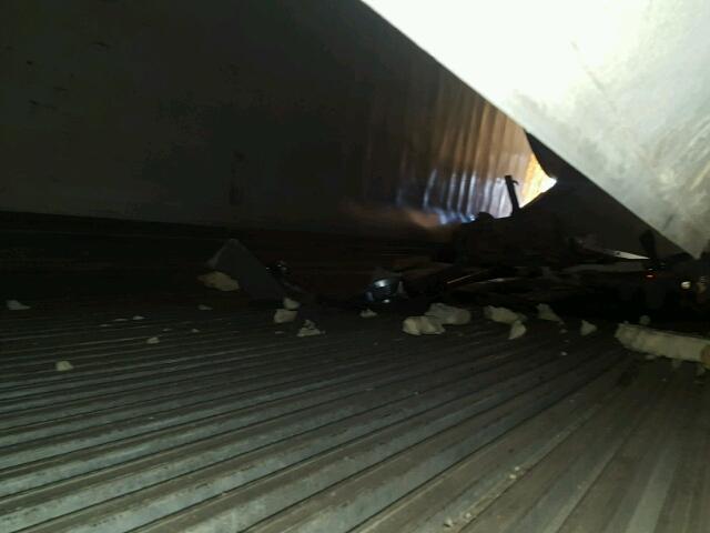 1UYVS2533BM156609 - 2011 UTILITY TRAILER WHITE photo 8