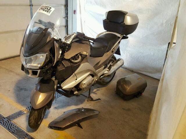 WB10388068ZT13262 - 2008 BMW R1200 RT GRAY photo 2