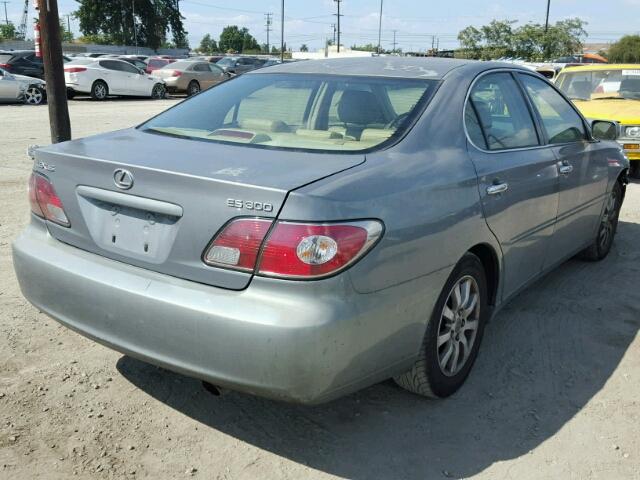 JTHBF30G825022130 - 2002 LEXUS ES 300 GREEN photo 4