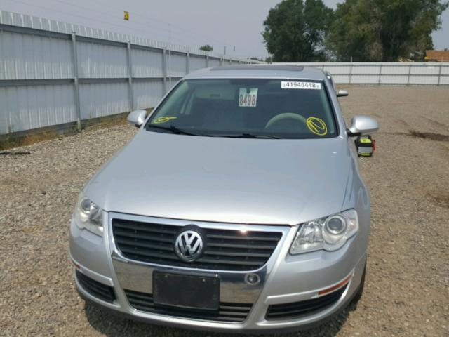 WVWEK73CX6P035353 - 2006 VOLKSWAGEN PASSAT 2.0 SILVER photo 9