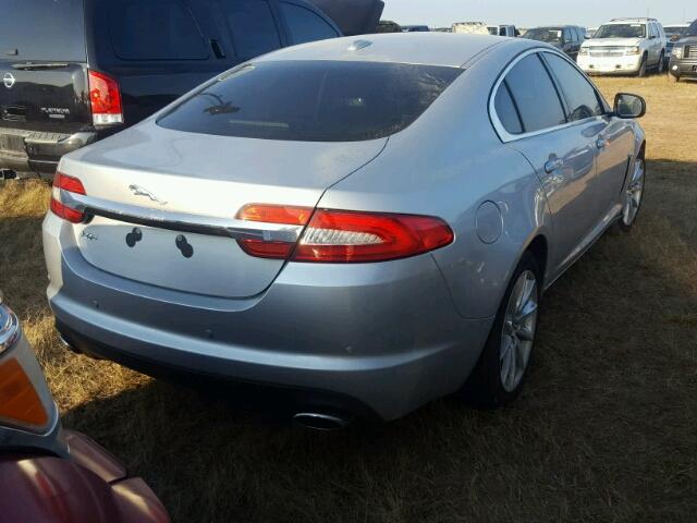 SAJWA0FB2CLS39196 - 2012 JAGUAR XF SILVER photo 4