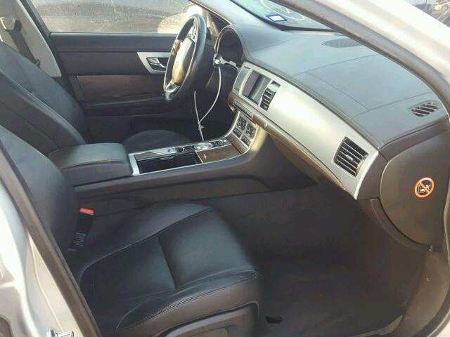 SAJWA0FB2CLS39196 - 2012 JAGUAR XF Күміс фото 5