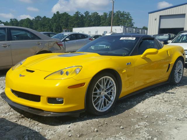 1G1YR26R295800107 - 2009 CHEVROLET CORVETTE Z YELLOW photo 2