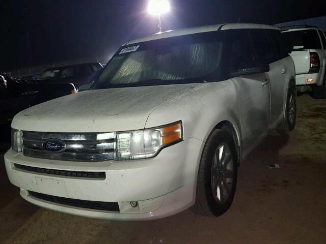 2FMDK51C09BA36392 - 2009 FORD FLEX WHITE photo 2