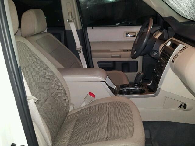 2FMDK51C09BA36392 - 2009 FORD FLEX WHITE photo 5
