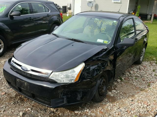 1FAHP32N18W111146 - 2008 FORD FOCUS S/SE BLACK photo 2