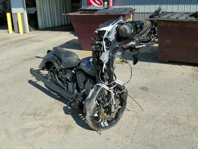 5VPDB36N1E3033144 - 2014 VICTORY MOTORCYCLES CROSS COUN Graphite photo 1