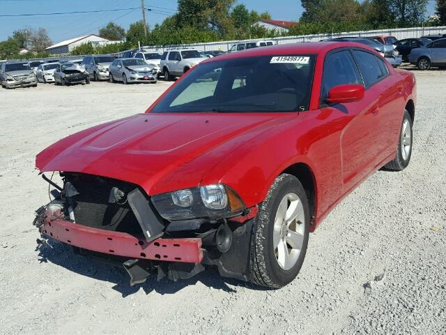 2B3CL3CGXBH527834 - 2011 DODGE CHARGER RED photo 2