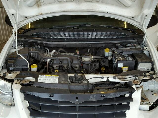 2A4GP54L77R311706 - 2007 CHRYSLER TOWN & COU WHITE photo 7