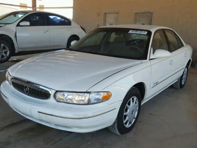 2G4WS52J121171446 - 2002 BUICK CENTURY CU WHITE photo 2