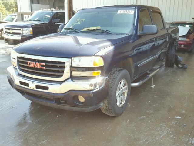 2GTEK13T851221367 - 2005 GMC NEW SIERRA BLUE photo 2