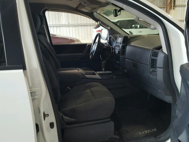 1N6BA0ED1DN305465 - 2013 NISSAN TITAN S WHITE photo 5