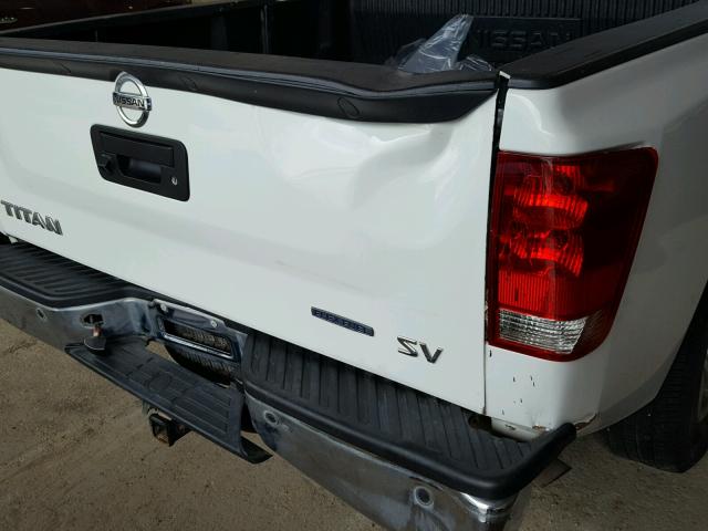 1N6BA0ED1DN305465 - 2013 NISSAN TITAN S WHITE photo 9