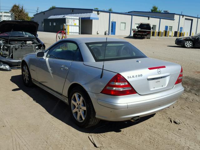 WDBKK49F01F214520 - 2001 MERCEDES-BENZ SLK 230 KO SILVER photo 3