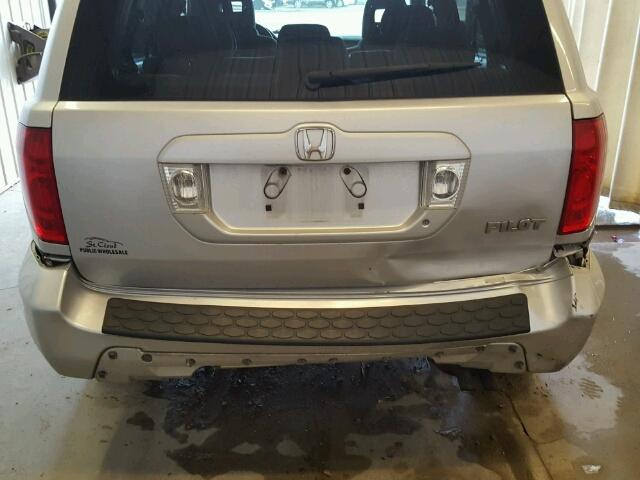 2HKYF18414H503835 - 2004 HONDA PILOT SILVER photo 9