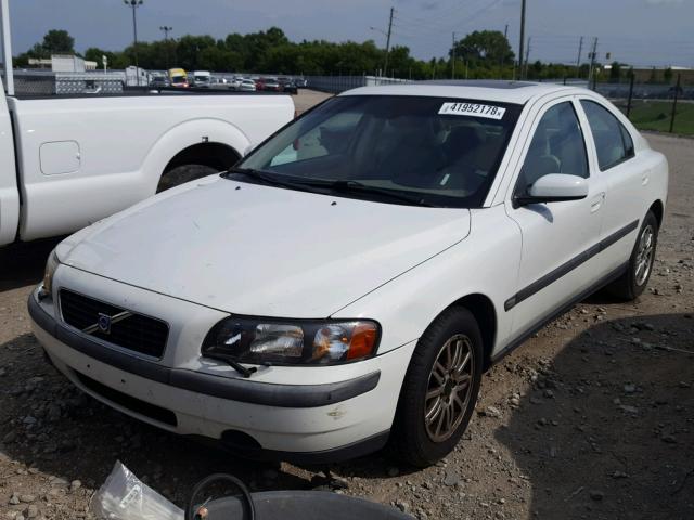 YV1RS64A242388960 - 2004 VOLVO S60 WHITE photo 2