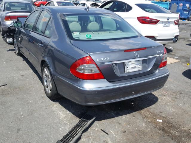 WDBUF22X18B231073 - 2008 MERCEDES-BENZ E 320 CDI GRAY photo 3