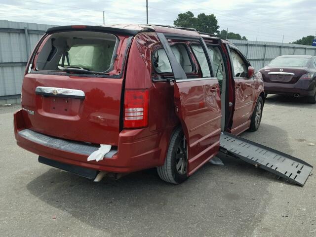 2A8HR54P78R811947 - 2008 CHRYSLER TOWN & COU BURGUNDY photo 4