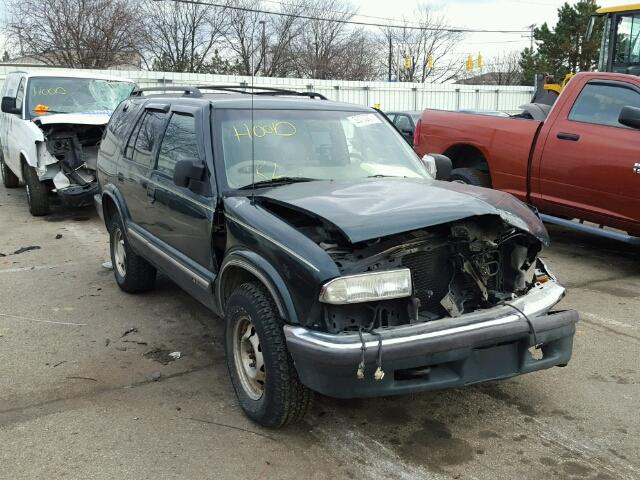 1GNDT13W11K224440 - 2001 CHEVROLET BLAZER GREEN photo 1