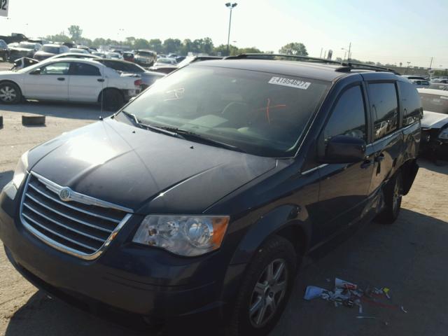 2A8HR54P58R774011 - 2008 CHRYSLER TOWN & COU BLUE photo 2