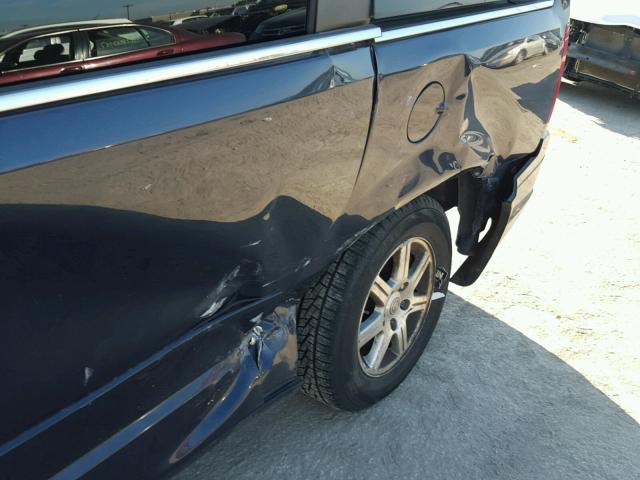 2A8HR54P58R774011 - 2008 CHRYSLER TOWN & COU BLUE photo 9