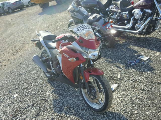 MLHMC4118B5003738 - 2011 HONDA CBR250 R RED photo 1