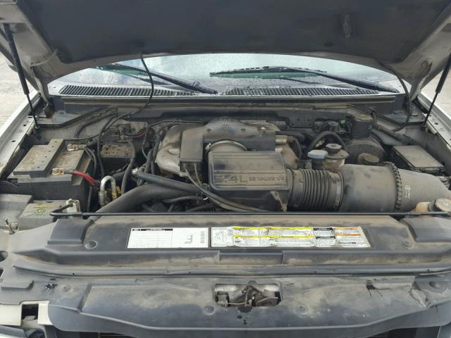 5LMFU28A5YLJ37591 - 2000 LINCOLN NAVIGATOR SILVER photo 7