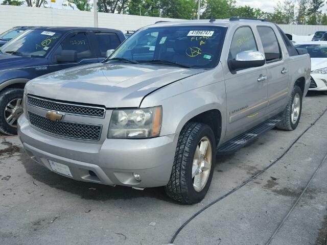 3GNFK12398G117673 - 2008 CHEVROLET AVALANCHE TAN photo 2