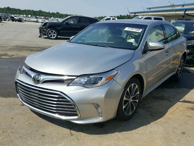 4T1BK1EB3JU269392 - 2018 TOYOTA AVALON XLE SILVER photo 2