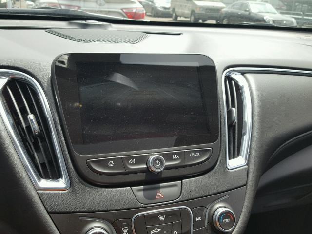 1G1ZD5ST0JF115821 - 2018 CHEVROLET MALIBU LT RED photo 9