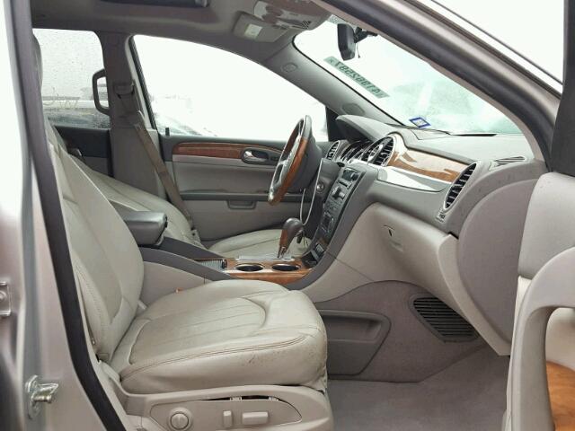 5GAKRCED0CJ301220 - 2012 BUICK ENCLAVE ვერცხლისფერი ფოტო 5