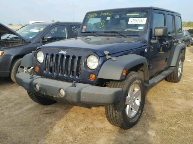 1C4BJWDG6DL572064 - 2013 JEEP WRANGLER U BLACK photo 2