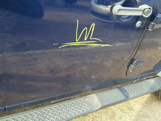 1C4BJWDG6DL572064 - 2013 JEEP WRANGLER U BLACK photo 9