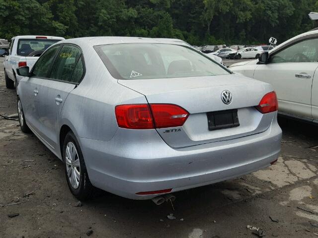 3VW2K7AJ3EM411042 - 2014 VOLKSWAGEN JETTA BASE Արծաթագույն լուսանկար 3