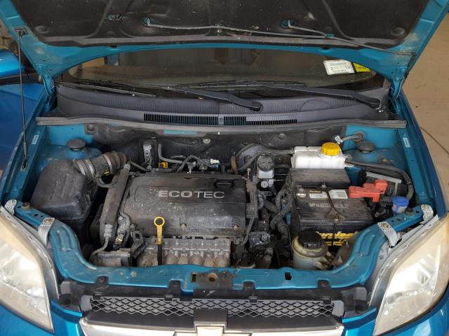 KL1TD56EX9B615410 - 2009 CHEVROLET AVEO LS BLUE photo 7