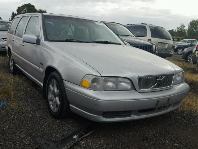 YV1LW5675W2527424 - 1998 VOLVO V70 GLT SILVER photo 1