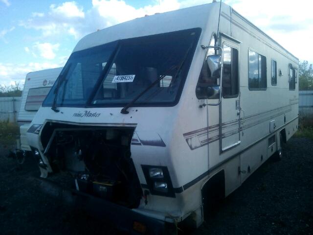 1FCKE33G6LHB25403 - 1991 CRUI MOTORHOME WHITE photo 2