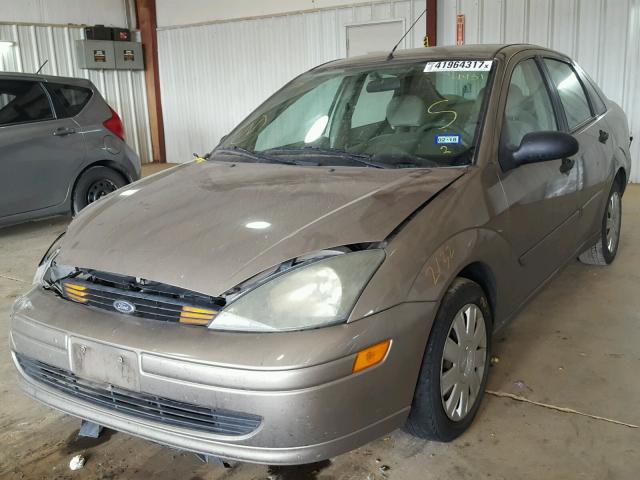 1FAFP343X4W144451 - 2004 FORD FOCUS SE C GOLD photo 2