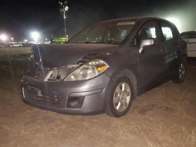 3N1BC13E78L404539 - 2008 NISSAN VERSA S SILVER photo 2