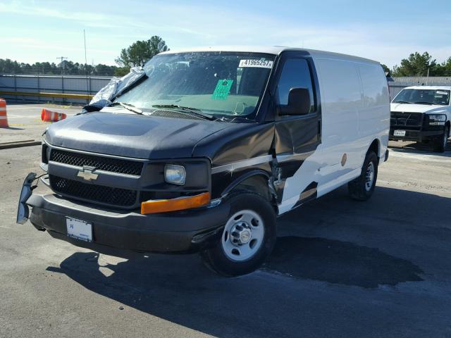 1GCWGFBAXD1126199 - 2013 CHEVROLET EXPRESS G2 BLACK photo 2