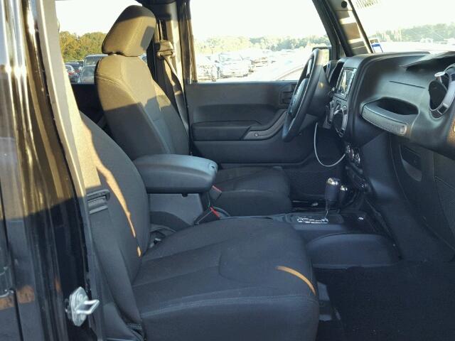 1C4BJWDG8HL539136 - 2017 JEEP WRANGLER U BLACK photo 5