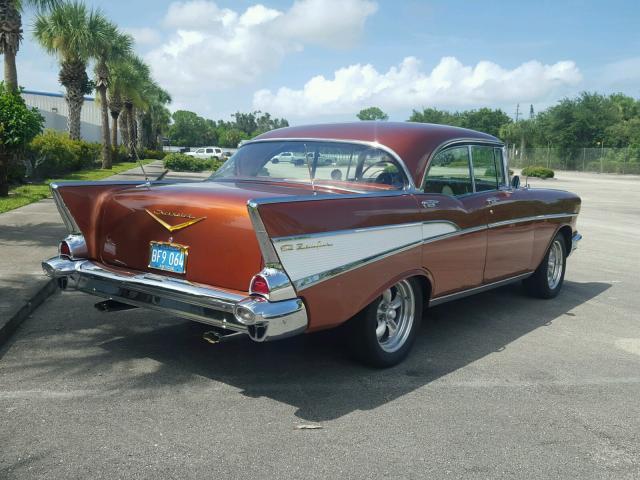 VC57N100689 - 1957 CHEVROLET BEL AIR BROWN photo 4