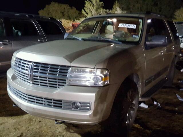 5LMFU28547LJ05717 - 2007 LINCOLN NAVIGATOR GOLD photo 2