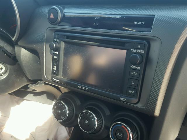 JTKJF5C71FJ010752 - 2015 TOYOTA SCION TC 白色 照片 9