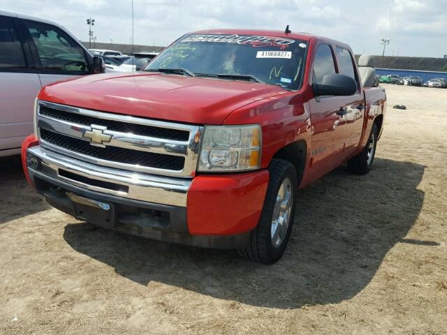 2GCEC130881331374 - 2008 CHEVROLET SILVERADO RED photo 2