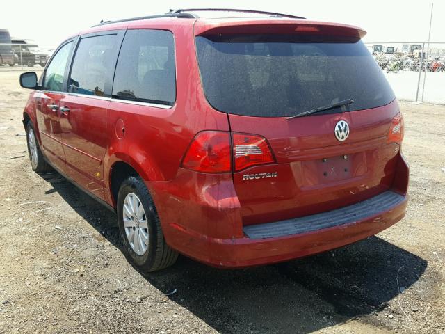 2V8HW44189R598373 - 2009 VOLKSWAGEN ROUTAN S RED photo 3