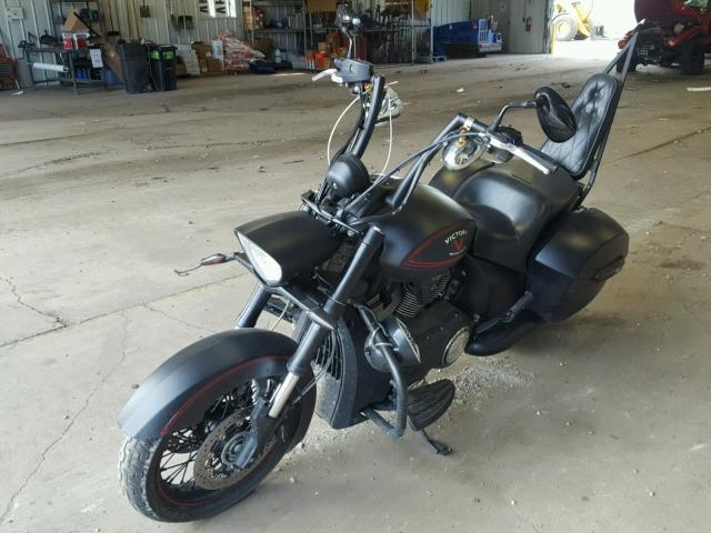 5VPEW36N8D3013495 - 2013 VICTORY MOTORCYCLES HARD-BALL Schwarz Foto 2