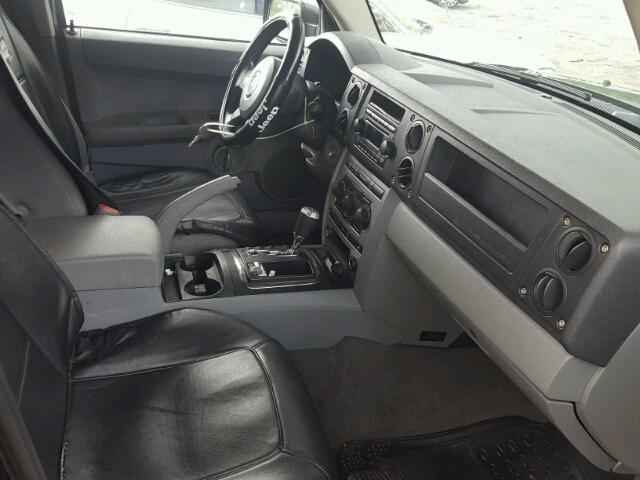 1J8HG48N06C188704 - 2006 JEEP COMMANDER BLACK photo 5