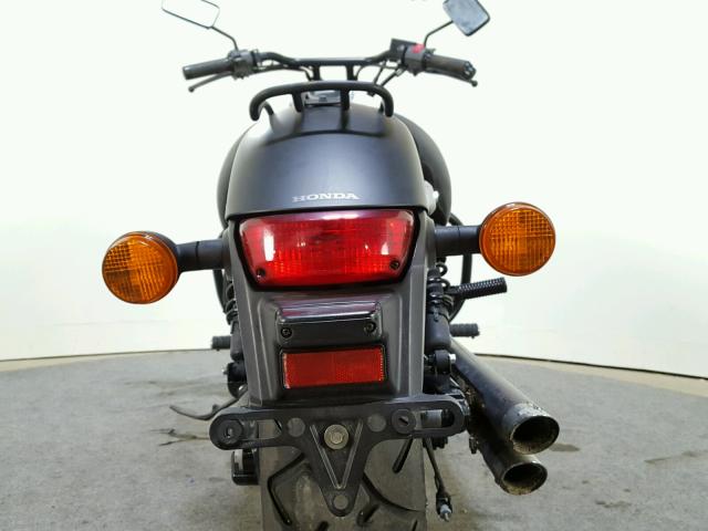 JH2RC5370CK200154 - 2012 HONDA VT750 C2B BLACK photo 17